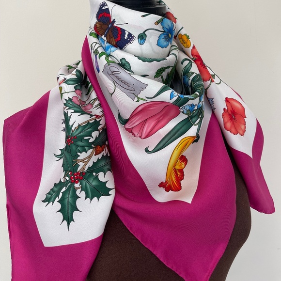 New Gucci Scarf Iconic Floral Print Silk Wrap with Gucci Gift Box - Picture 11 of 16